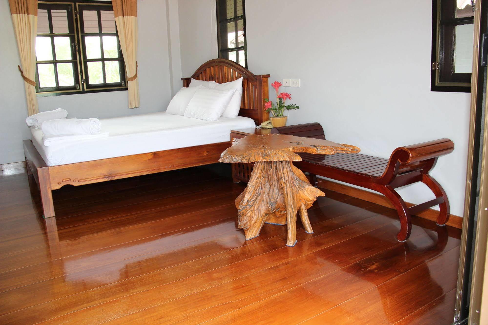 Baanrimnam Resort Trat Exterior foto