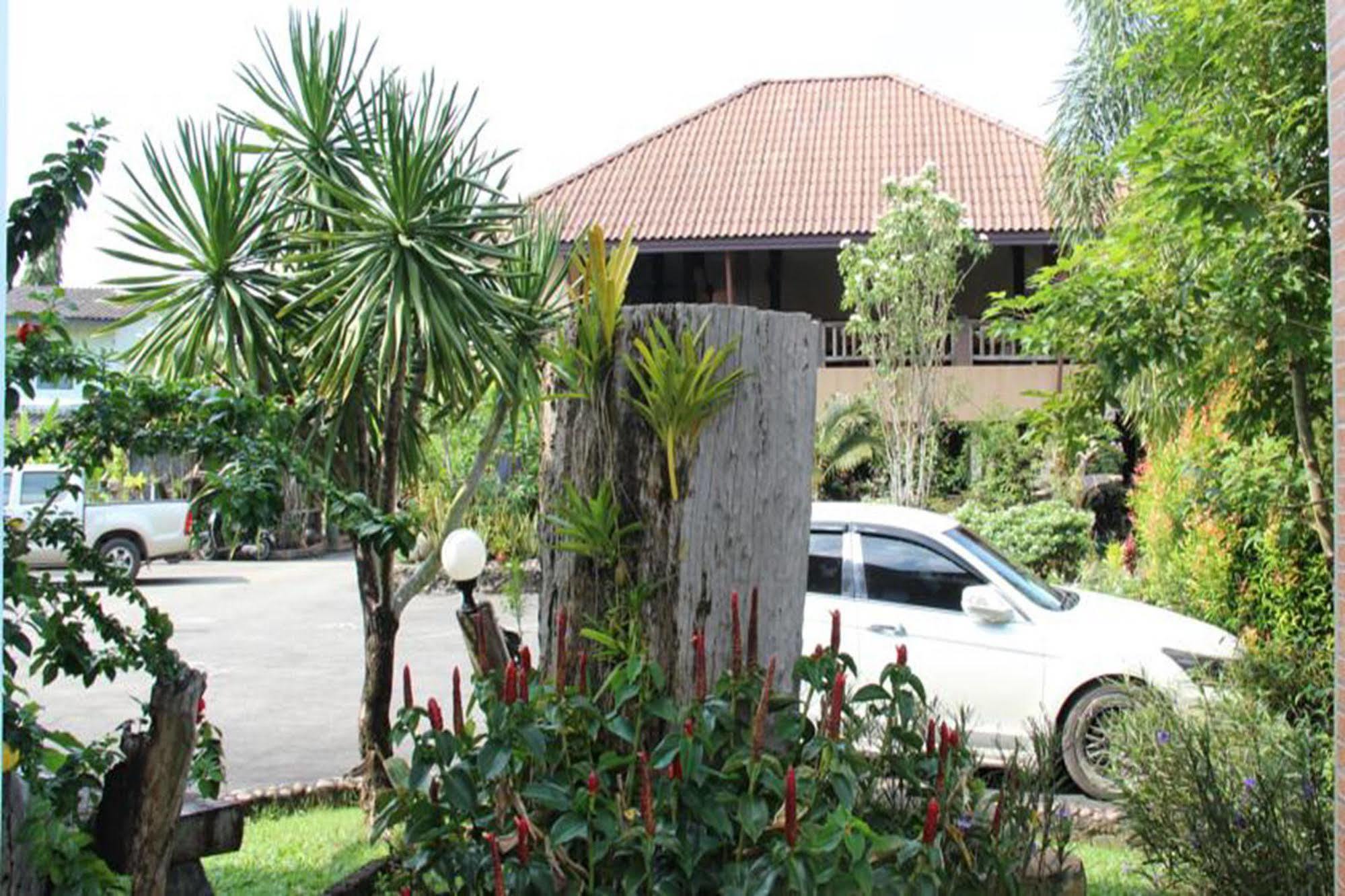 Baanrimnam Resort Trat Exterior foto
