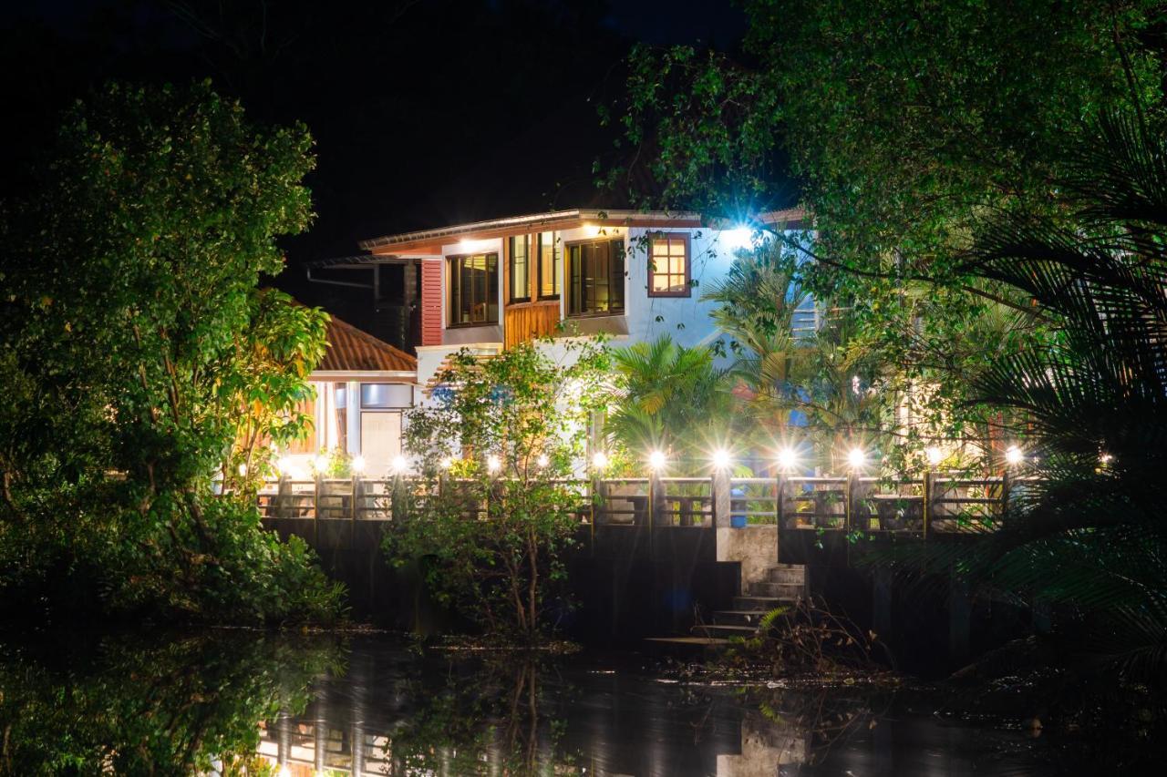 Baanrimnam Resort Trat Exterior foto