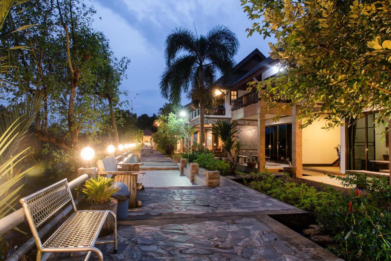 Baanrimnam Resort Trat Exterior foto